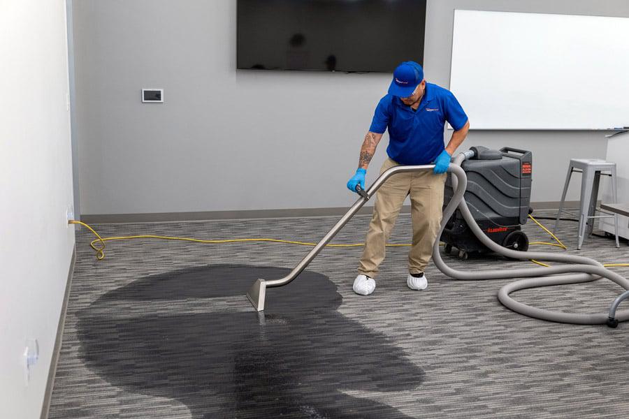 Cleaning Franchise for Sale: 4 Critical Things to Know Before You Buy